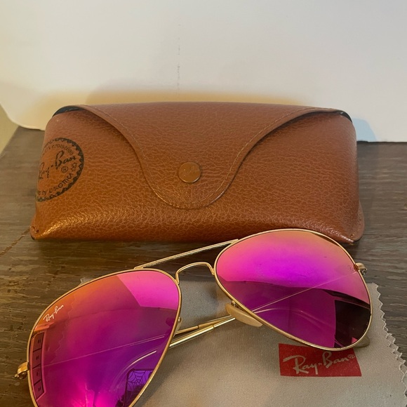Ray-Ban Gold Frame with Pink Lenses Aviator Sunglasses - Picture 1 of 11